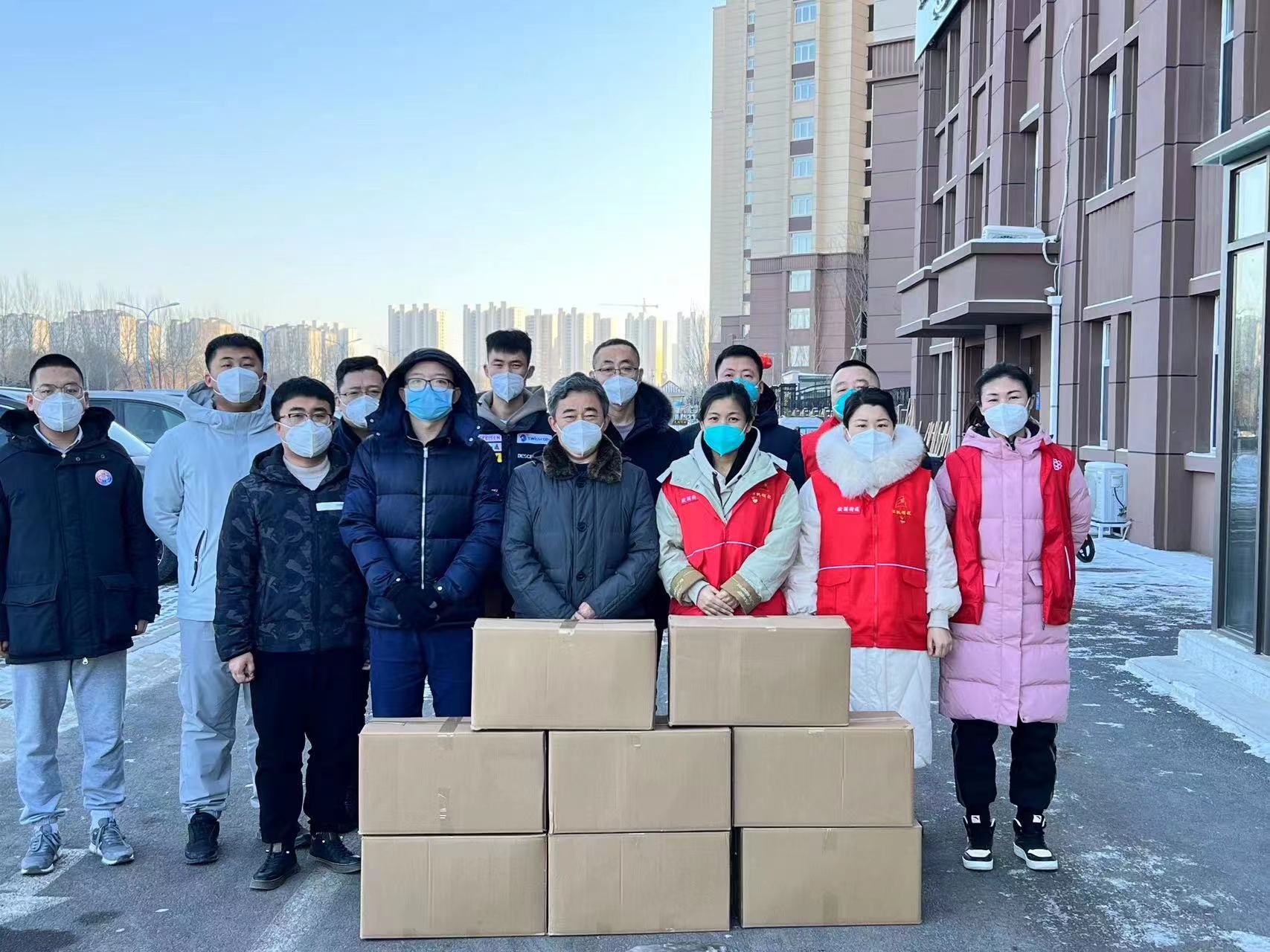 2023年1月3日向臨水社區(qū)贈(zèng)送蔬菜包