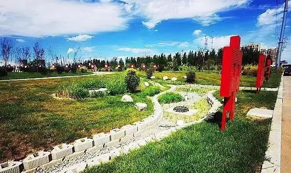四平市紫氣大路沿線海綿城市建設(shè)示范項(xiàng)目榮獲中國“全域海綿”項(xiàng)目典范